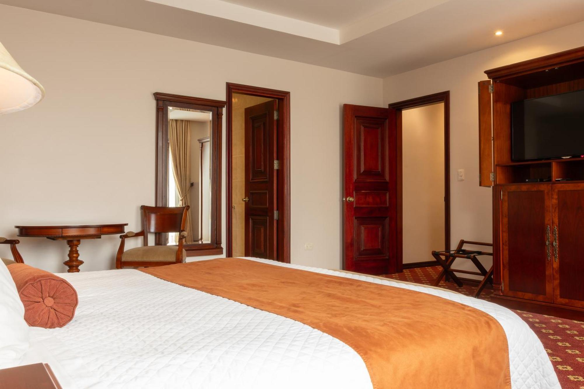 Grand Victoria Boutique Hotel Loja Εξωτερικό φωτογραφία